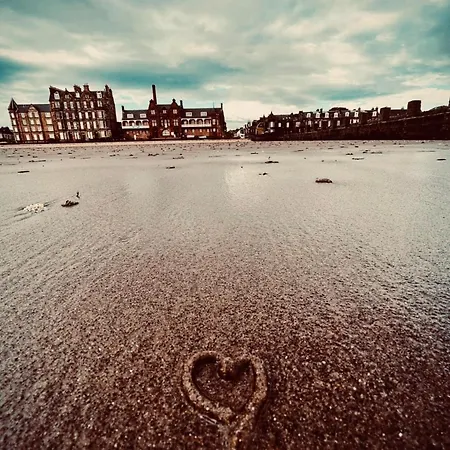 The Coorie @ Portobello, Edinburgh's Seaside. Apartment Edinburgh