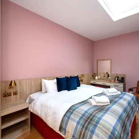 Queen Charlotte 3* Edimburgo