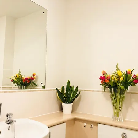 Appartement Spacious Centre Flat Free Parking& Superfast Wifi *