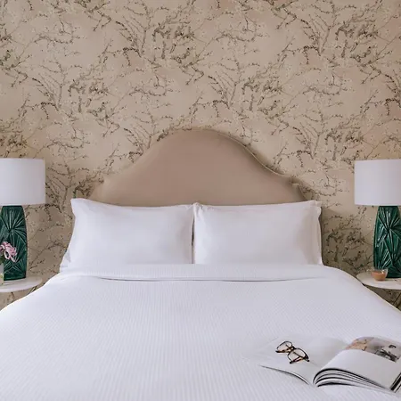 Sonder Royal Garden 4*