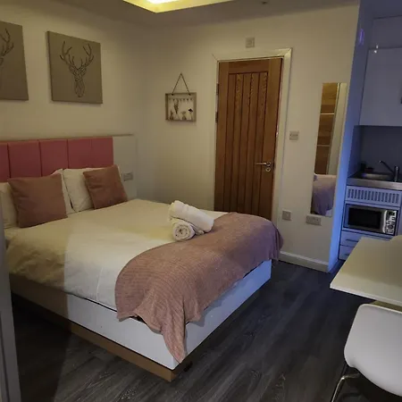 Crosskeys Guest house