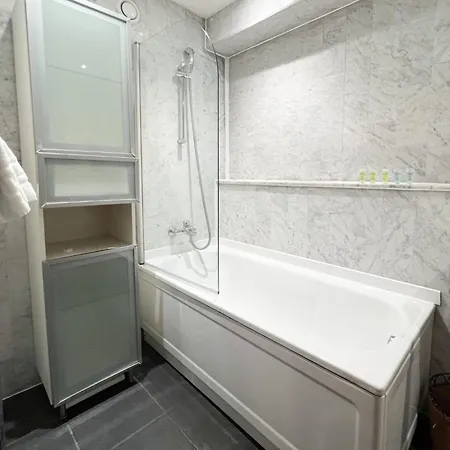 2br Flat Historic Centre Sleeps 5 Apartment *