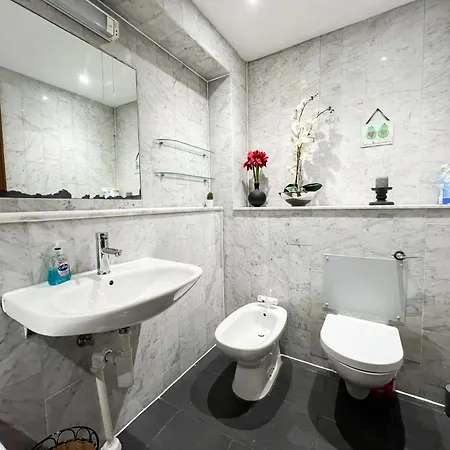 2br Flat Historic Centre Sleeps 5