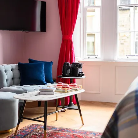 Queen Charlotte 3* Edinburgh