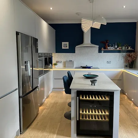 Ultra Stylish Furnished In * Edinburgh