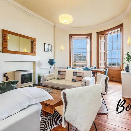 Belleville Central St James Quarter Free Offsite Parking & Views By Bonjour Residences Lejlighed