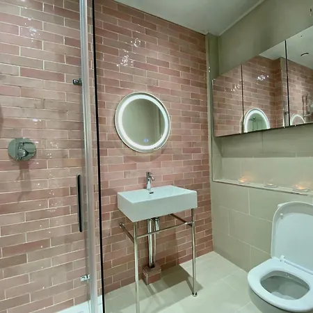 Apartman Traveller Award Winner 2024 - With 3 Beds Edinburgh