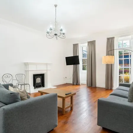 فندق The Place إدنبرة