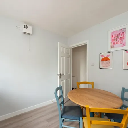 Ground Floor 2 Bed Flat Slateford Lägenhet Edinburg