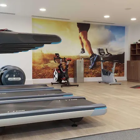 Hotel Hampton By Hilton Edinburgh Airport 3*