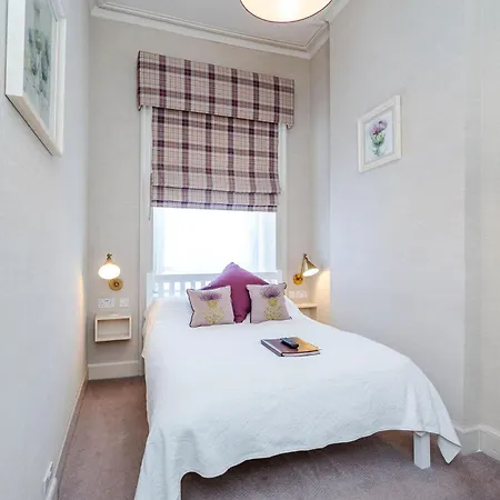 Sherwood Guest house 4*