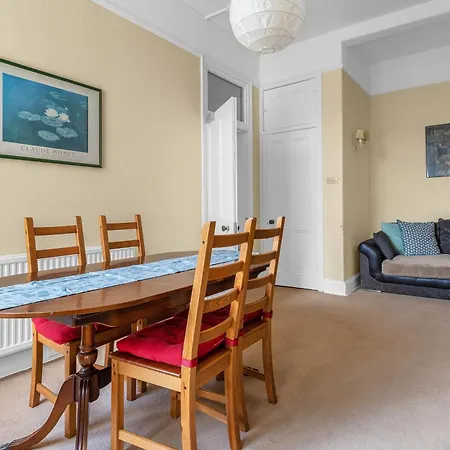 Marchmont Traditional
