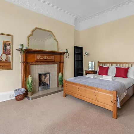 Marchmont Traditional *