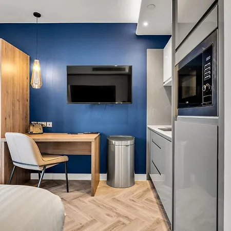Aparthotel Roomzzz