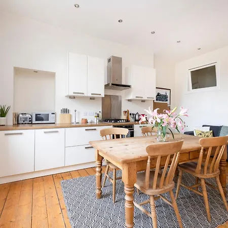 Lägenhet Tasteful 1-bedroom Near Meadows *