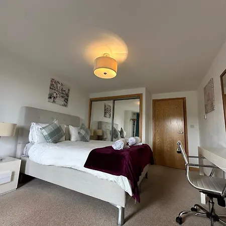 Modern Specious Three Bedroom In *