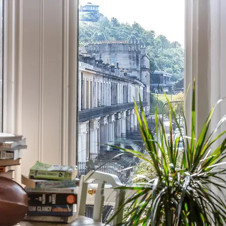 Apartament Montgomery Large 2 Bedroom Flat - 5 Mins Walk To Centre Edynburg