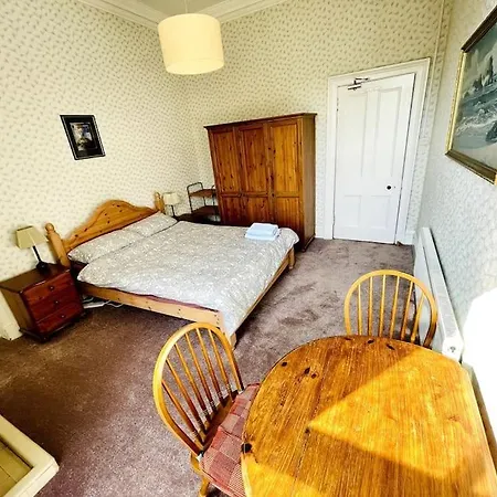 Lauriston Park * אדינבורו