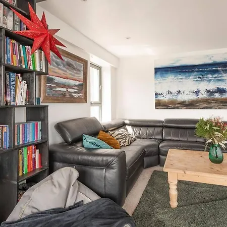 Calming Sea View إدنبرة