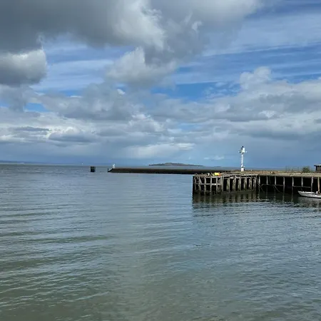 Ivi Granton Harbour