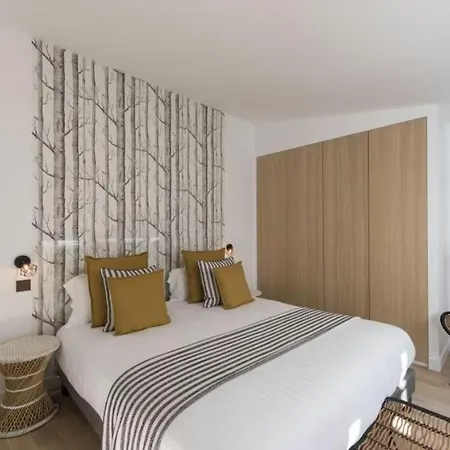 Boutique Castle View Apartment. Edinburgh