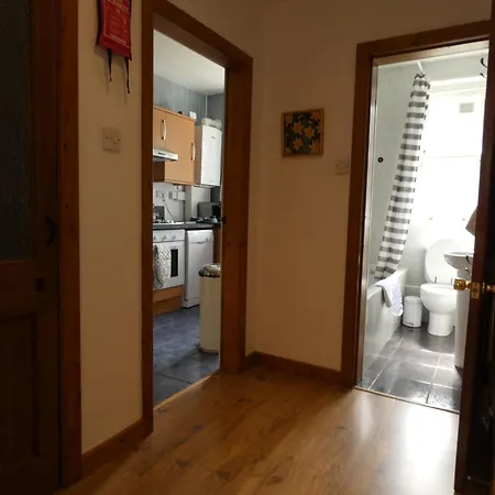 Apartment 2-bed Flat In