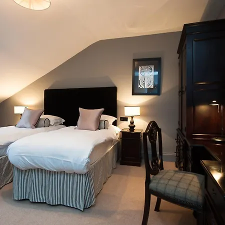 No11 Boutique & Brasserie