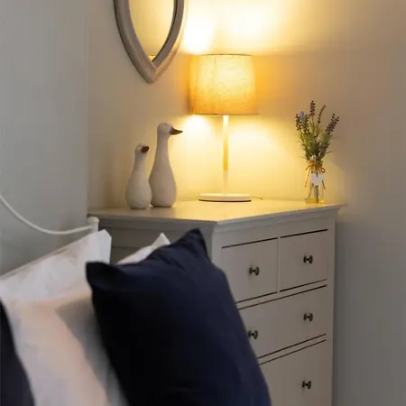 Beautiful 1 Bedroom Flat In Vibrant Stockbridge