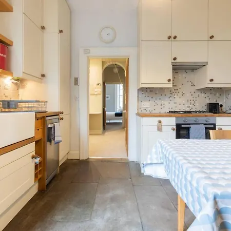 Apartment Beautiful 1 Bedroom Flat In Vibrant Stockbridge