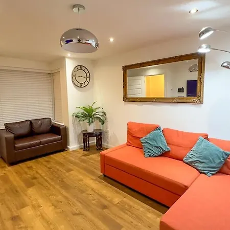 4 Bed Complete In Near Airport *