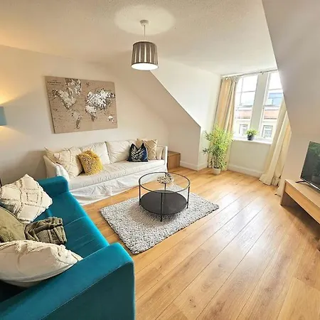 Apartment Sensational At South Bridge Edinburgh