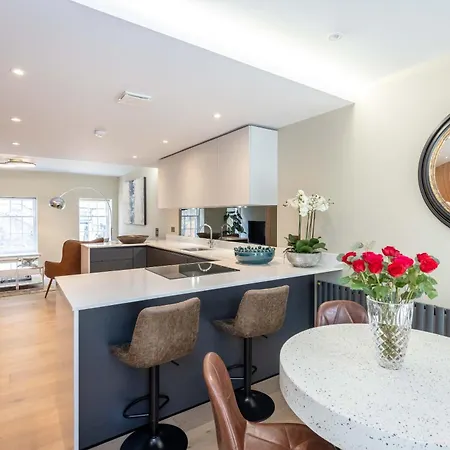 Casa vacanze Dragon - Centre 2 Bed Luxury Mews House *