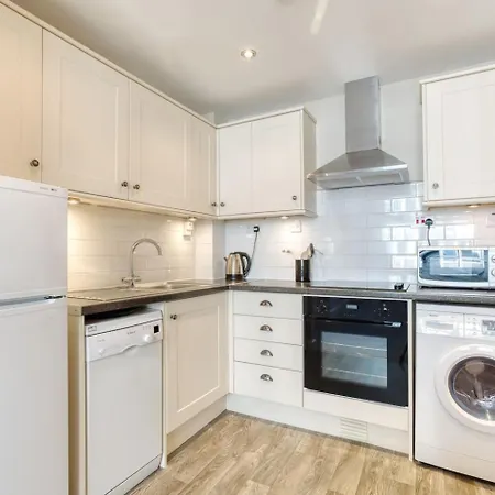 West Port - 2br In The Heart Of The Old Town Just Off The Grassmarket *