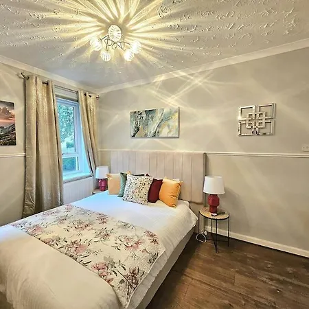 Craigietinny Road Apartment- 3 Beds * 爱丁堡