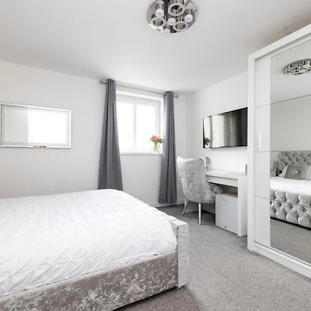Joivy Elegant Flat With Balcony Apartment *