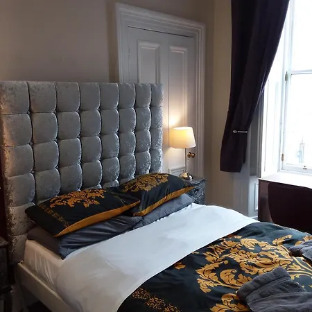 Ivy- Braveheart Guest house 3*