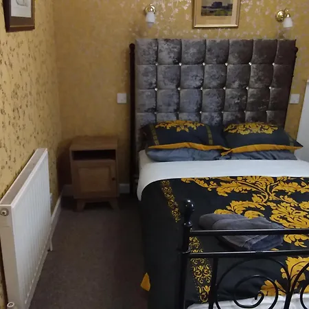 Ivy- Braveheart 3* Edinburgh