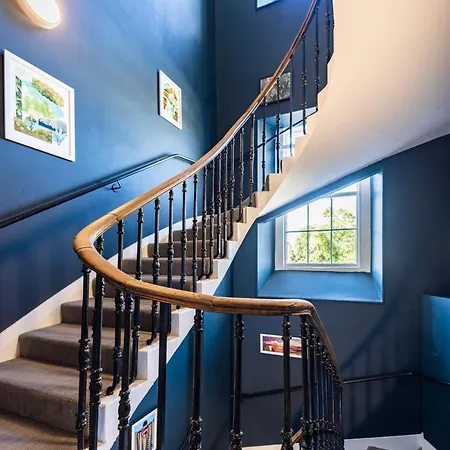 No1 - George Iv Bridge Apartment *