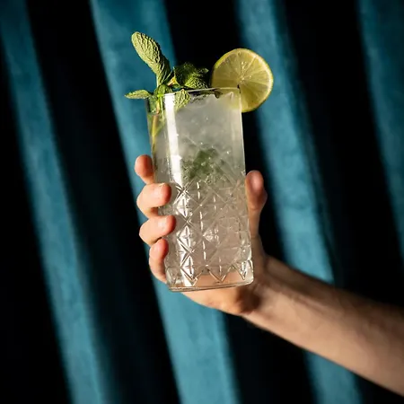 Hotel Moxy Fountainbridge 3*