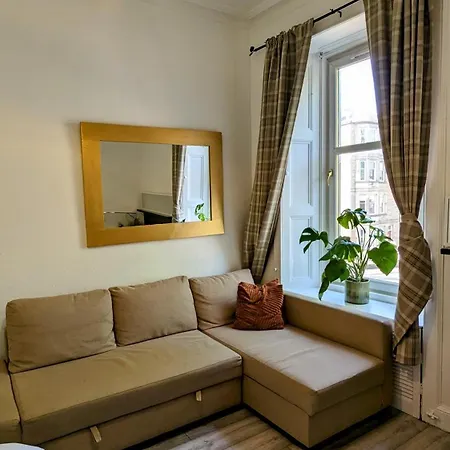 Apartment Huge In The City