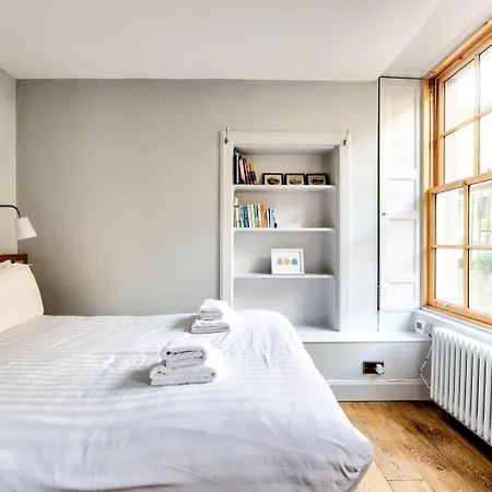 Guestready - Edinburgh's New Town Cosy Hideaway *
