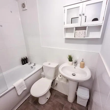 Westfield 2 Bedroom - Apartment *