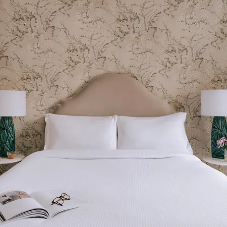 Sonder Royal Garden Aparthotel