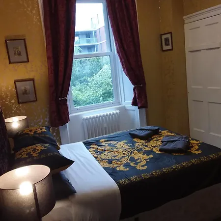 Ivy- Braveheart Gasthuis 3*