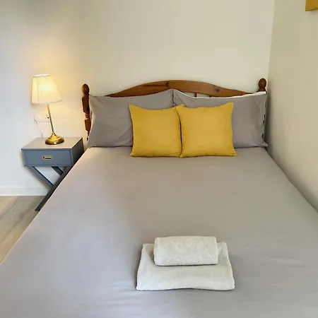 Spacious Centre Flat Free Parking& Superfast Wifi Appartement *