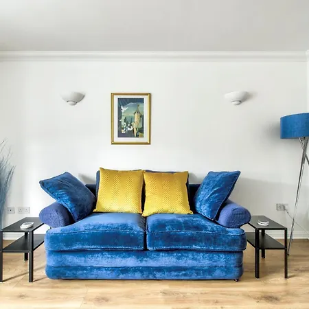 Guestready - Stylish W/ Parking Near Apartmán