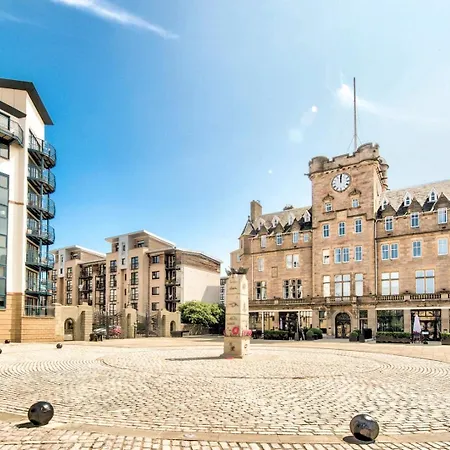 Apartmán Guestready - Stylish W/ Parking Near Edinburgh