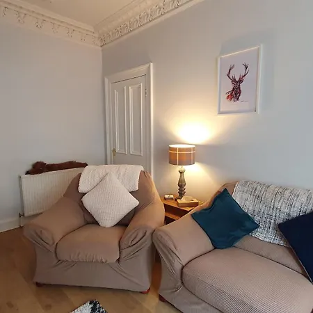 Beautiful Ground Floor Flat Near Haymarket شقة إدنبرة