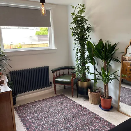 Private With Separate Shower And Free Parking Edinburgh