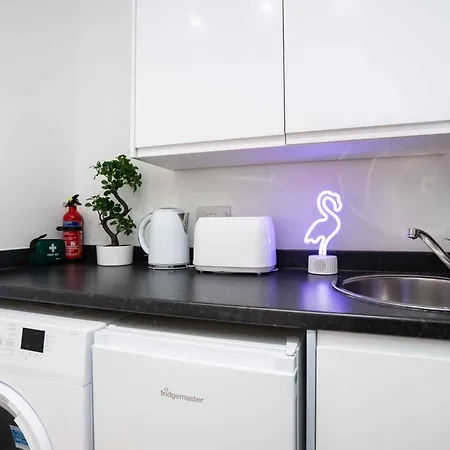 1bedroom-ground Floor-apartment Appartamento